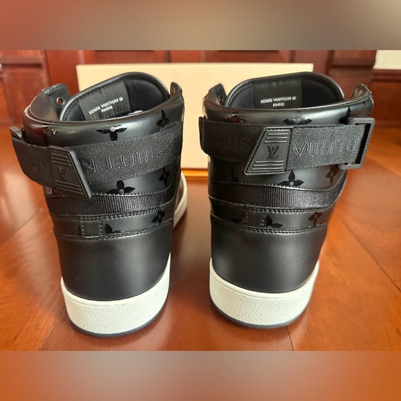 Louis Vuitton Men’s Rivoli Sneaker Boot - Picture 4 of 6